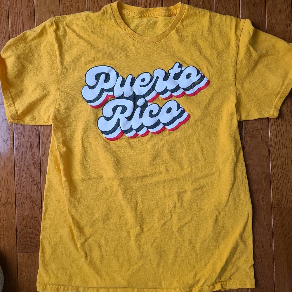 Puerto Rico Womens Yellow T-Shirt Size M Shortsleeve 70s Graphic Print